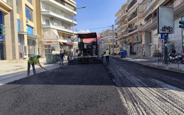Δήμος Παύλου Μελά: Ασφαλτοστρώνεται η Λεωφόρος Στρατού (φωτ.)