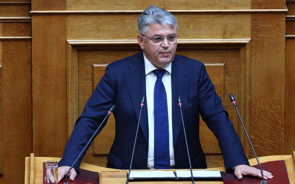 Πρόταση δυσπιστίας - Δ. Νατσιός: Στις διαδηλώσεις η δημοκρατία νίκησε την αλαζονεία