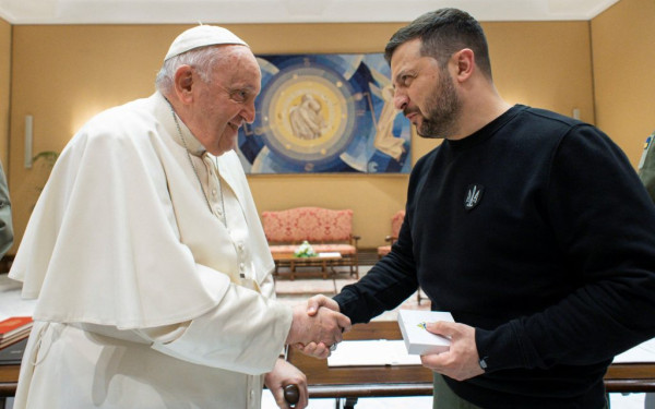 Πάπας Φραγκίσκος: Ο Μακρόν και ο Ζελένσκι θα παραστούν στην κηδεία του