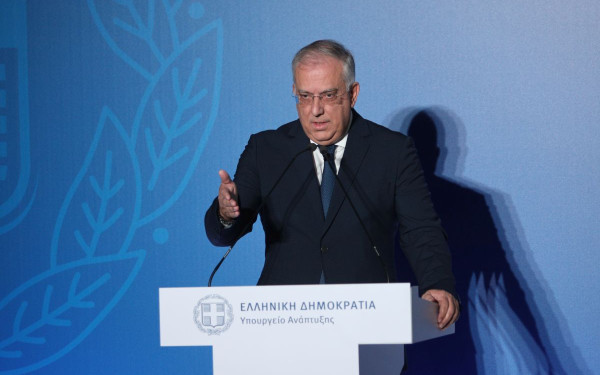 Τ. Θεοδωρικάκος: Στοίχημά μας αυτή τη δεκαετία η ισχυροποίηση της βιομηχανίας και η αύξηση των επενδύσεων (φωτ.)