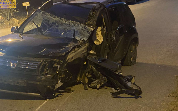 Στο «φως» βίντεο από το τροχαίο ατύχημα μοτοσικλέτας με 2 αυτοκίνητα στη Θεσσαλονίκη- Συγκρούστηκαν με σφοδρότητα