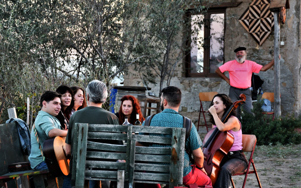 Θεσσαλονίκη: Ένα τραγούδι για όλους τους Φύλακες των Αλυκών αυτού του κόσμου (βίντεο)