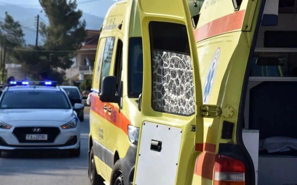 Χαλκιδική: Πυροσβέστες ανέσυραν τραυματισμένο 45χρονο που έπεσε σε βράχια στη Σκάλα Φούρκας