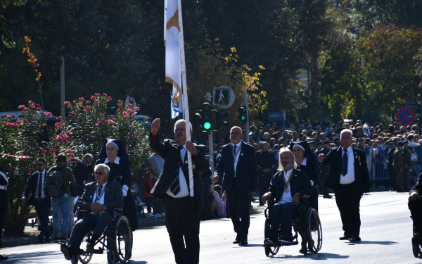 Θεσσαλονίκη: Συγκινημένοι οι Κύπριοι βετεράνοι που συμμετείχαν στην παρέλαση της 28ης Οκτωβρίου