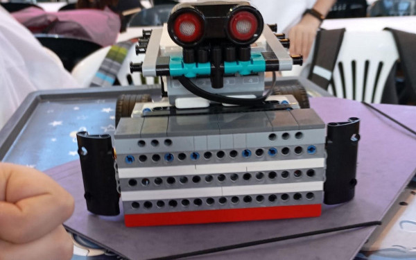 Εύοσμος: Χωρίς υπολογιστές Δημοτικό που ξεχώρισε σε διαγωνισμούς ρομποτικής