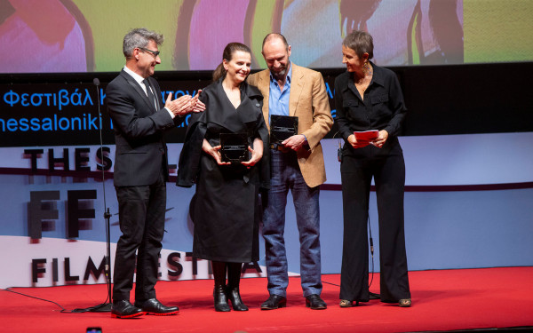 65ο ΦΚΘ: Με δάκρυα συγκίνησης και μνεία στον Άγιο Παΐσιο παρέλαβε το Χρυσό Αλέξανδρο η Ζιλιέτ Μπινός (βίντεο & φωτ.)