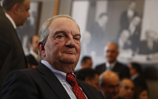Περιβάλλον Καραμανλή: Καμιά προσυνεννόηση για την πρόταση Σαμαρά για Πρόεδρο Δημοκρατίας