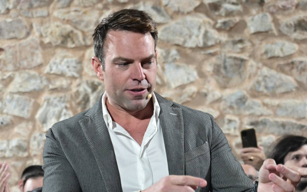 Τα… εσωκομματικά του Κινήματος Δημοκρατίας που επιδιώκει να λύσει μέσα από το έκτακτο συνέδριο ο Στέφανος Κασσελάκης