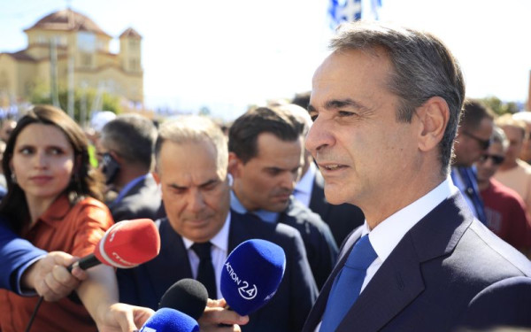 Μητσοτάκης: Η πατρίδα μας έχει Ένοπλες Δυνάμεις πανέτοιμες να εξασφαλίσουν την εθνική ακεραιότητα (βίντεο, φωτ.)