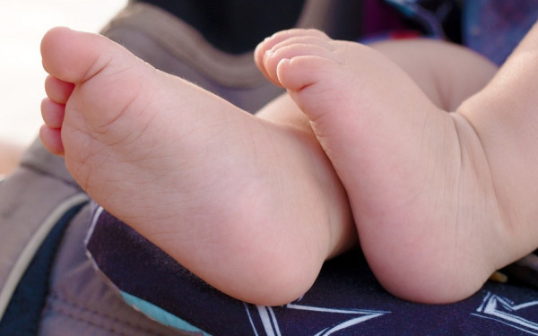 Χανιά: Μωρό ενός έτους έπεσε από το μπαλκόνι - Νοσηλεύεται διασωληνωμένο στο ΠΑΓΝΗ