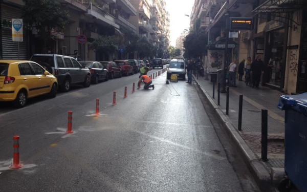 Θεσσαλονίκη: Μπήκαν ξανά τα πασαλάκια στην οδό Μητροπόλεως