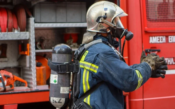 Σύρος: Νεκρή 86χρονη από αναθυμιάσεις - Άρπαξε φωτιά ηλεκτρονική συσκευή στο σπίτι της