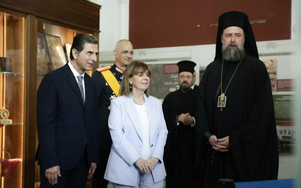 Θεσσαλονίκη: Στην τριπλή έκθεση «Ελευθερία με Πίστη, Αγώνες και Θυσίες» στο ΥΜΑΘ ξεναγήθηκε η Κατ. Σακελλαροπούλου