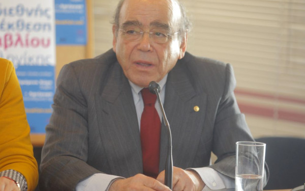 Πέθανε ο συγγραφέας Θανάσης Βαλτινός