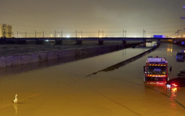 Ισπανία: Στους 205 οι νεκροί από τις πλημμύρες - Προσωρινό νεκροτομείο στη Βαλένθια (βίντεο, φωτ.)