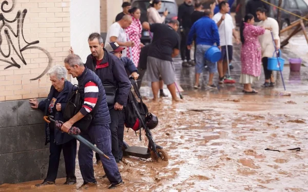 Στο πλευρό της Ισπανίας η Αθήνα: Συλλυπητήρια ΥΠΕΞ και Μητσοτάκη για τις πλημμύρες στη Βαλένθια