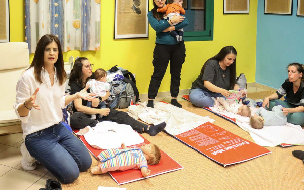 Δήμος Νεάπολης - Συκεών: Νέος κύκλος σεμιναρίων βρεφικού μασάζ