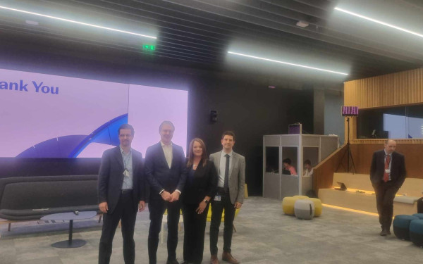 Θεσσαλονίκη: Η Pfizer θα φτάσει να απασχολεί 1.400 άτομα το 2026 - Δημιουργείται νέο κέντρο αριστείας και επεκτείνονται οι εγκαταστάσεις