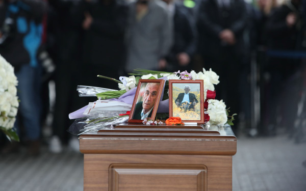 Σε κλειστό κύκλο η αποτέφρωση του Γιάννη Μπουτάρη