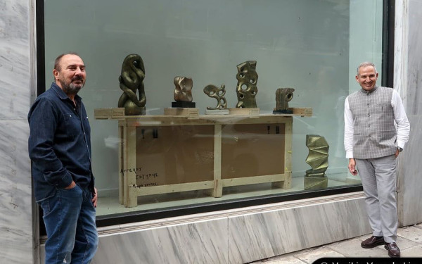 Θεσσαλονίκη: «Μικρά γλυπτά» επανενεργοποίησαν καλλιτεχνικά τον Σωτήρη Αγγέλου και εκτίθενται στις Βιτρίνες Τέχνης του ΟΤΕ