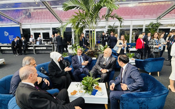 Βουδαπέστη: Άτυπη συνάντηση Μητσοτάκη, Ερντογάν, Χριστουδουλίδη και Ράμα - Τι ειπώθηκε για το Κυπριακό (βίντεο)