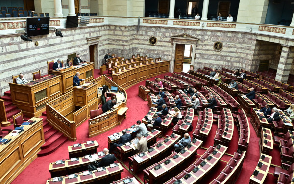 Στην Ολομέλεια της Βουλής εισάγεται σήμερα το φορολογικό νομοσχέδιο - Σειρά βελτιώσεων και επαναδιατυπώσεων