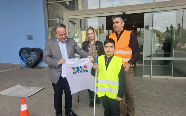 Δήμος Θεσσαλονίκης: Ειδική σήμανση στον οδηγό όδευσης τυφλών στο Δημαρχείο