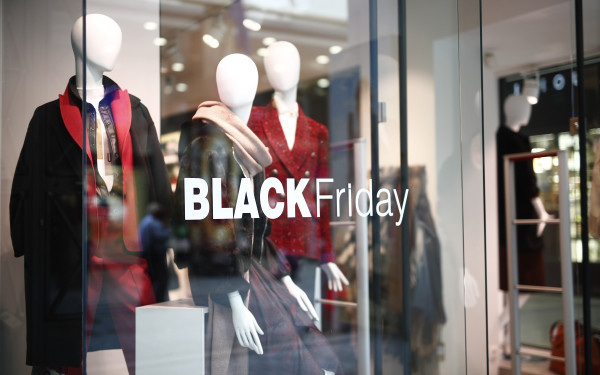 Πρόστιμα σε άλλες 4 εταιρείες για δήθεν εκπτώσεις στην Black Friday