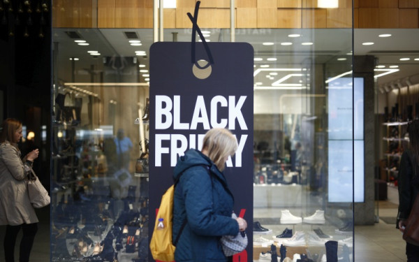 Black Friday – Cyber Monday: «Τρέχει» το εκπτωτικό γεγονός της χρονιάς - Ανοικτά τα καταστήματα την Κυριακή