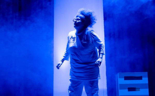 Η παιδική παράσταση «Πέσαμε απ’ τα σύννεφα» παρουσιάζεται στο Ωραιόκαστρο