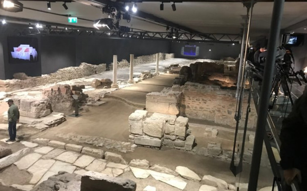 Μετρό Θεσσαλονίκης: Μαγεία στον σταθμό Βενιζέλου - Συγκλονίζουν οι πρώτες εικόνες (βίντεο)