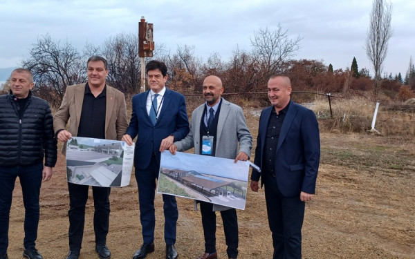 «Έπεσαν» οι υπογραφές για την δημιουργία του Ευρωπαϊκού Ομίλου Εδαφικής Συνεργασίας στην λεκάνη των Πρεσπών