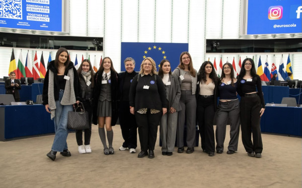 Τα ΓΕΛ Ελευθερίου Κορδελιού και Κατερίνης στο Ευρωκοινοβούλιο