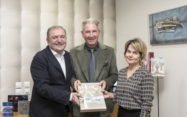 Επίσκεψη του Συμπαραστάτη του Πολίτη και της Επιχείρησης κ. Ντίνου Κούη στον Δήμο Πυλαίας – Χορτιάτη