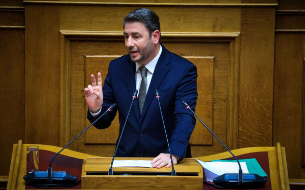 Την Τετάρτη καταθέτει το ΠΑΣΟΚ την πρόταση δυσπιστίας κατά της κυβέρνησης