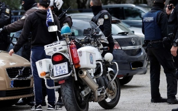 Νεκρός μοτοσικλετιστής σε τροχαίο, προσπαθώντας να αποφύγει έλεγχο της ΕΛ.ΑΣ.