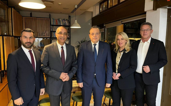 Συναντήσεις Φάμελλου στην Κύπρο με φορείς της τουρκοκυπριακής κοινότητας - Τι είπε για το Κυπριακό