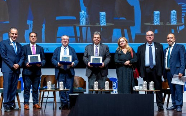 Εφαρμογή τεχνητής νοημοσύνης προβλέπει τις επιπλοκές που μπορεί να προκύψουν σε ένα επείγον χειρουργείο