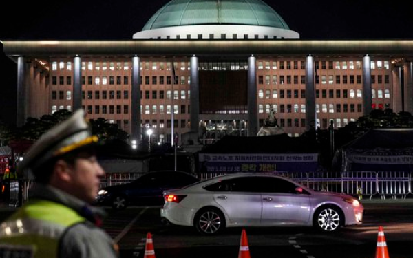 Νότια Κορέα: Άνθρωποι είναι παγιδευμένοι σε φλεγόμενο εμπορικό κτήριο