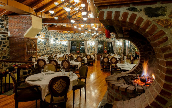 Ταβέρνα Τσέγανη: 27 χρόνια σημείο αναφοράς παράδοσης και γεύσης στον Παλαιό Άγιο Αθανάσιο