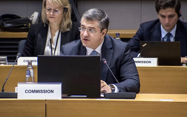 Απ. Τζιτζικώστας: «Η περιβαλλοντική βιωσιμότητα στις αερομεταφορές αποτελεί την καθοριστική πρόκληση του 21ου αιώνα