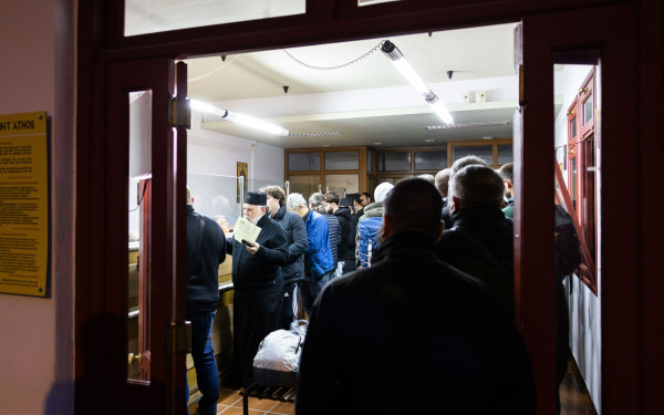 Φαινόμενα «υπερτουρισμού» στο Αγιον Ορος - Ασφυξία από την αύξηση των επισκεπτών - Οι Ρουμάνοι έχουν τα πρωτεία