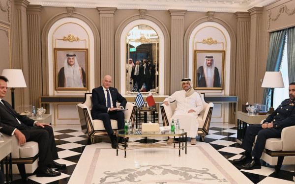 Επίσκεψη Ν. Δένδια στο Κατάρ: Διμερείς αμυντικές σχέσεις και κατάσταση ασφαλείας στην ευρύτερη περιοχή στο επίκεντρο