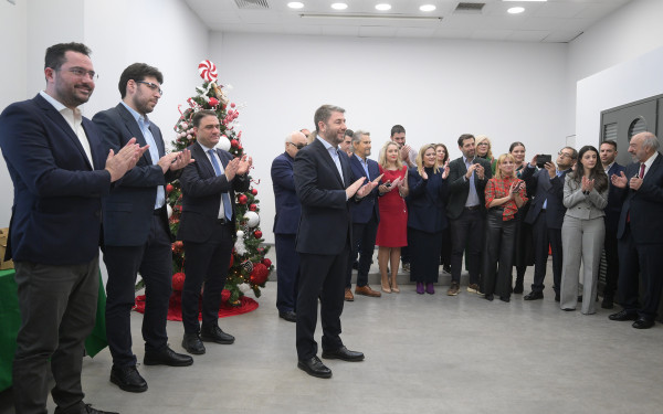 ΠΑΣΟΚ-ΚΙΝΑΛ: Δουλειά και διεύρυνση το 2025, με το βλέμμα στις κάλπες του 2027