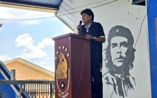 Βολιβία: Πρώην πρόεδρος δηλώνει θύμα «δικαστικού πολέμου» - σε βάρος του  εκδόθηκε ένταλμα σύλληψης