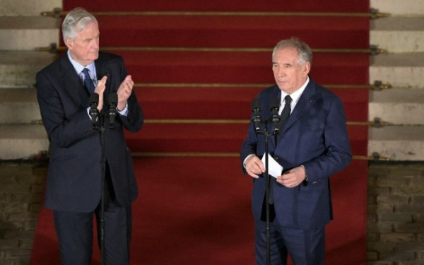 Γαλλία: Ο νέος πρωθυπουργός ορκίστηκε, η πολιτική αστάθεια παραμένει