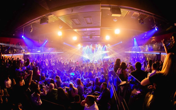 Εύοσμος: Σέρβιρε αλκοόλ σε 17χρονο και συνελήφθη υπεύθυνος καταστήματος