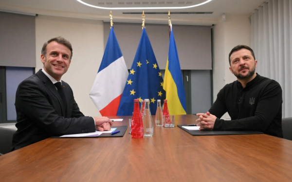 Ουκρανία: Πιέζει ο Ζελένσκι για την ανάπτυξη δυτικών στρατευμάτων στη χώρα του - Συζήτησε το θέμα με τον Μακρόν (βίντεο)