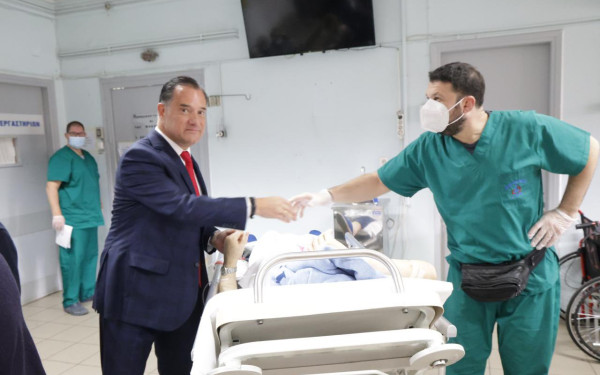 Α. Γεωργιάδης: Επισκέφτηκε τα επείγοντα σε 4 εφημερεύοντα νοσοκομεία της Αττικής