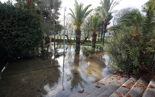 Κακοκαιρία «Έλενα»: Προβλήματα στην Αττική από τις βροχοπτώσεις - Έρχεται νέο κύμα ψύχους